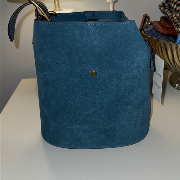 Coach Bleecker 21 - Picture 2 of 6